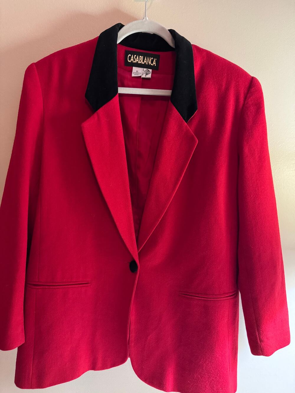 Vintage Casablanca Women’s Red 100% Wool Blazer Black Velvet Collar Size 12